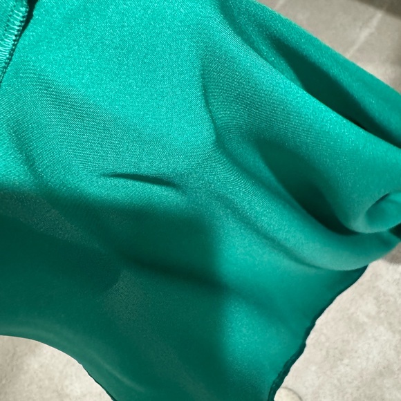 Worn 1x. Galvan evening dress. Forest green. US 8. Shows normal signs of wear. - Picture 10 of 10